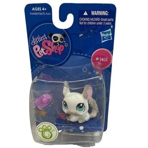 2009 Littlest Pet Shop 1401 White Gray Chinchilla LPS New NOS w/camera